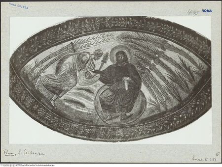 Vorderseite von ICCD [https://www.deutsche-digitale-bibliothek.de/content/lizenzen/rv-ez/] Römisches Mosaik mit dem thronenden Christus, der Petrus eine geschlossene Schriftrolle oder einen Schlüssel überreicht - Gesamtansicht, bh005522_recto. Foto.