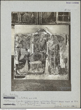 Vorderseite von Musei Vaticani, Archivio Fotografico [https://www.deutsche-digitale-bibliothek.de/content/lizenzen/rv-ez/] Szenen aus dem Leben der heiligen Katharina von Alexandrien - Inv. 470: Katharina bittet vor dem Disput mit den Gelehrten um göttliche Inspiration, bh005878_recto. Foto.