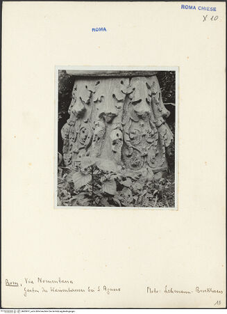 Vorderseite von Bibliotheca Hertziana [https://www.deutsche-digitale-bibliothek.de/content/lizenzen/rv-fz/] Fragmente von antiken und mittelalterlichen Kapitellen - , bh005917_recto. Foto: Lehmann-Brockhaus, Otto.