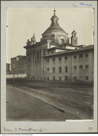 Vorderseite von Bibliotheca Hertziana [https://www.deutsche-digitale-bibliothek.de/content/lizenzen/rv-fz/] Santi Marcellino e Pietro - Ansicht aus Nordwesten, bh006660_recto. Foto: Lindner, Paul.