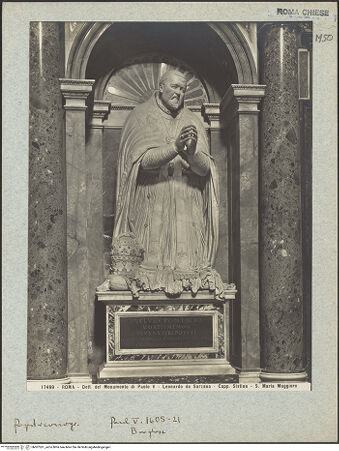 Vorderseite von Alinari (Anderson) [https://www.deutsche-digitale-bibliothek.de/content/lizenzen/rv-ez/] Grabmal Pauls V.Papststatue - Gesamtansicht, bh007261_recto. Foto.