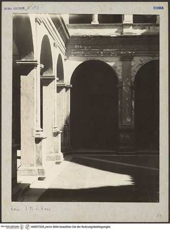 Vorderseite von Bibliotheca Hertziana [https://www.deutsche-digitale-bibliothek.de/content/lizenzen/rv-fz/] Santa Maria della Pace - Ecke des Kreuzgangs, bh007530_recto. Foto: Lindner, Paul.