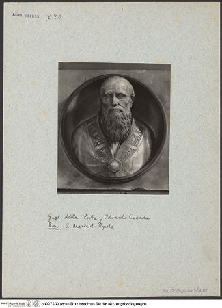 Vorderseite von (Bibliotheca Hertziana) [https://www.deutsche-digitale-bibliothek.de/content/lizenzen/rv-ez/] Grabmal des Odoardo Cicada - Detail: Bildnisbüste, bh007550_recto. Foto: Degenhart-Bauer, Hilde.