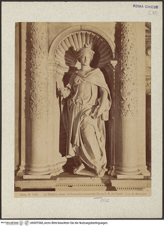 Vorderseite von unbekannt [https://www.deutsche-digitale-bibliothek.de/content/lizenzen/rv-fz/] Grabmal des Kardinals Ascanio Maria Sforza, (gestorben 1505)Figuren der theologischen Tugenden und Kardinaltugendenlinke Nische: Gerechtigkeit - Gesamtansicht, bh007560_recto. Foto: Moscioni, Romualdo.