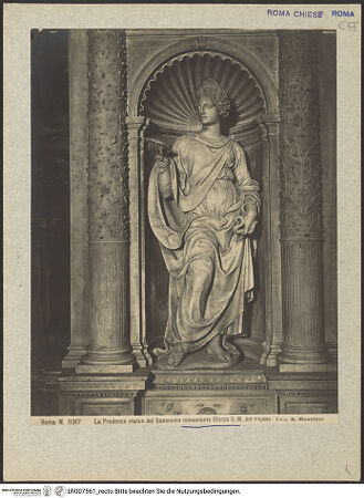 Vorderseite von unbekannt [https://www.deutsche-digitale-bibliothek.de/content/lizenzen/rv-ez/] Grabmal des Kardinals Ascanio Maria Sforza, (gestorben 1505)Figuren der theologischen Tugenden und Kardinaltugendenrechte Nische: Klugheit - Gesamtansicht, bh007561_recto. Foto: Moscioni, Romualdo.