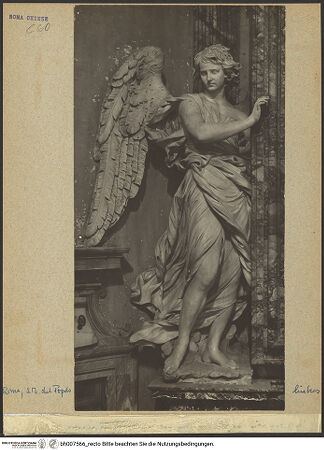 Vorderseite von unbekannt [https://www.deutsche-digitale-bibliothek.de/content/lizenzen/rv-fz/] Altar der Heiligen FamilieRahmenhaltender Engel links - Gesamtaufnahme, bh007566_recto. Foto.