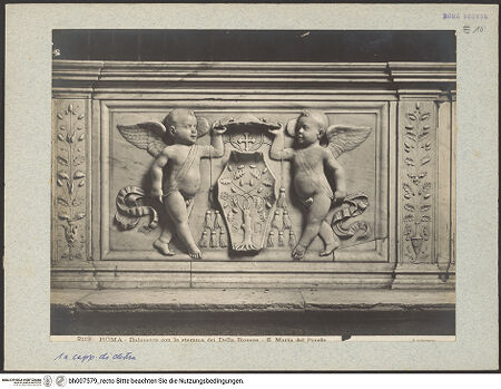 Vorderseite von Alinari [https://www.deutsche-digitale-bibliothek.de/content/lizenzen/rv-ez/] Balustrade mit dem Wappen des Domenico della Rovere - linke Balustrade, bh007579_recto. Foto.