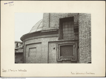 Vorderseite von unbekannt [https://www.deutsche-digitale-bibliothek.de/content/lizenzen/rv-fz/] Santa Maria in VallicellaRückfassade & Seitenfassaden - Chorbereich, bh007846_recto. Foto: Lehmann-Brockhaus, Otto.