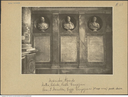 Vorderseite von unbekannt [https://www.deutsche-digitale-bibliothek.de/content/lizenzen/rv-fz/] Büsten der Familie Frangipane - Rechte Kapellenwand mit den drei Büsten, bh007875_recto. Foto.