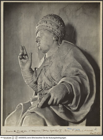 Vorderseite von ICCD [https://www.deutsche-digitale-bibliothek.de/content/lizenzen/rv-ez/] Papst Leo X. thronend - Detail: Oberkörper, von rechts, bh008053_recto. Foto.