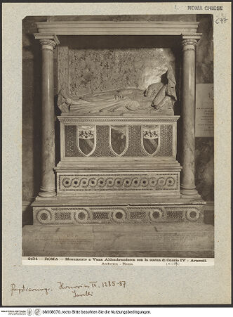 Vorderseite von Alinari [https://www.deutsche-digitale-bibliothek.de/content/lizenzen/rv-ez/] Grabmonument für Luca Savelli (gest. 1266) - Gesamtansicht, bh008070_recto. Foto.