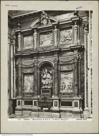 Vorderseite von Alinari [https://www.deutsche-digitale-bibliothek.de/content/lizenzen/rv-fz/] Grabmal Pius' V. - Gesamtansicht, von rechts, bh008079_recto. Foto.
