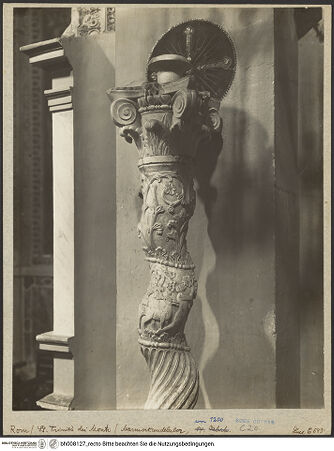 Vorderseite von Alinari [https://www.deutsche-digitale-bibliothek.de/content/lizenzen/rv-ez/] Osterleuchter - Detail: obere Hälfte, bh008127_recto. Foto.