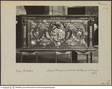 Vorderseite von ICCD [https://www.deutsche-digitale-bibliothek.de/content/lizenzen/rv-ez/] Paliotto - Gesamtansicht, bh008813_recto. Foto.