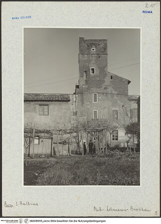 Vorderseite von Bibliotheca Hertziana [https://www.deutsche-digitale-bibliothek.de/content/lizenzen/rv-fz/] Santa Balbina - Außenansicht, Nebengebäude, bh008995_recto. Foto: Lehmann-Brockhaus, Otto.