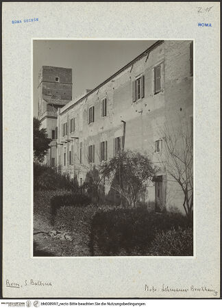 Vorderseite von Bibliotheca Hertziana [https://www.deutsche-digitale-bibliothek.de/content/lizenzen/rv-fz/] Santa Balbina - Außenansicht, Nebengebäude, bh008997_recto. Foto: Lehmann-Brockhaus, Otto.