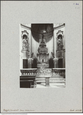 Vorderseite von Enst? [https://www.deutsche-digitale-bibliothek.de/content/lizenzen/rv-fz/] Santa Maria Assunta & DuomoCappella del Santissimo Sacramento - Ansicht mit Ziborium, bh009055_recto. Foto.