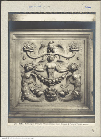 Vorderseite von Alinari [https://www.deutsche-digitale-bibliothek.de/content/lizenzen/rv-ez/] Grabmal für Julius II. - Sockelgeschoß, 2. Postament links, Detail: Relief, bh009970_recto. Foto.