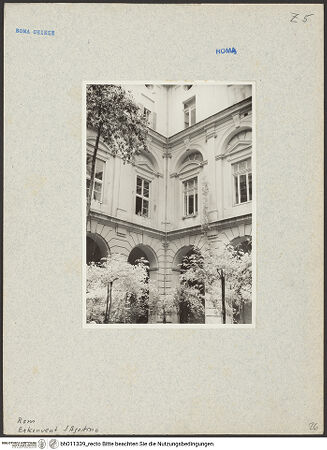 Vorderseite von unbekannt [https://www.deutsche-digitale-bibliothek.de/content/lizenzen/rv-fz/] Ex-Convento di Sant'AgostinoCortile - Hofecke, bh011339_recto. Foto.