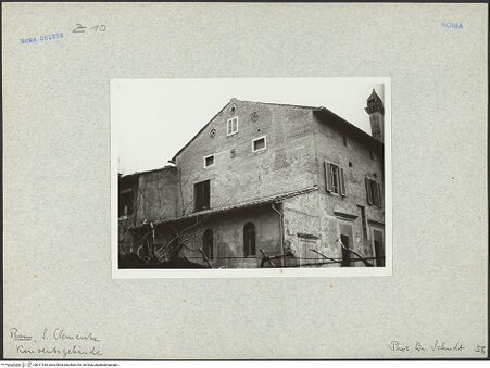 Vorderseite von Bibliotheca Hertziana [https://www.deutsche-digitale-bibliothek.de/content/lizenzen/rv-fz/] San ClementeKonventsgebäudeKonvent - Außenansicht, bh011530_recto. Foto: Schudt, Ludwig.