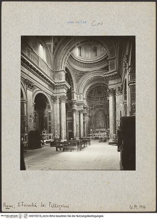 Vorderseite von Bibliotheca Hertziana [https://www.deutsche-digitale-bibliothek.de/content/lizenzen/rv-ez/] Santissima Trinità dei Pellegrini - Innenansicht zum Chor, bh015213_recto. Foto.