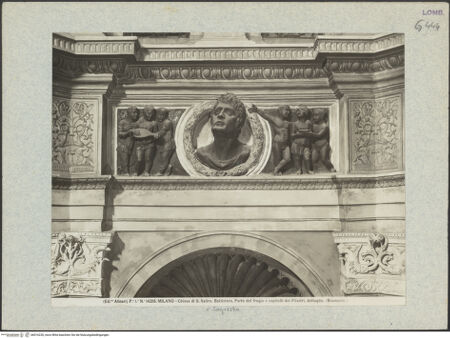 Vorderseite von Alinari [https://www.deutsche-digitale-bibliothek.de/content/lizenzen/rv-ez/] Puttenszenen und acht umkränzte Tondi mit figürlichen Büsten - Detail, bh016230_recto. Foto.