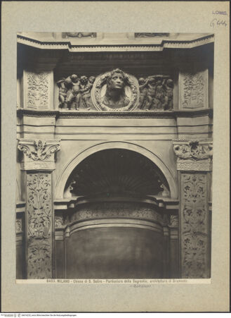 Vorderseite von Alinari [https://www.deutsche-digitale-bibliothek.de/content/lizenzen/rv-ez/] Santa Maria presso San SatiroSakristei - Erdgeschoss, Detail: Nischenkalotte, Architrav und Fries mit figürlichen Büsten und Putten, bh016232_recto. Foto.