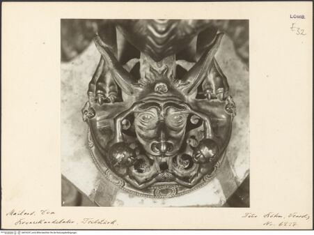 Vorderseite von Böhm [https://www.deutsche-digitale-bibliothek.de/content/lizenzen/rv-ez/] Trivulzio-KandelaberDrachen mit Jünglingen, Paradiesfluss mit Urne und Allegorie der Dialektik - Detail: Drachen mit Jünglingen, bh016247_recto. Foto.