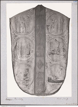 Vorderseite von ICCD [https://rightsstatements.org/page/CNE/1.0/] Kasel mit Szenen aus Leben und Legende des heiligen Nikolaus von Myra - Gesamtansicht der Rückseite, bh017118_recto. Foto.