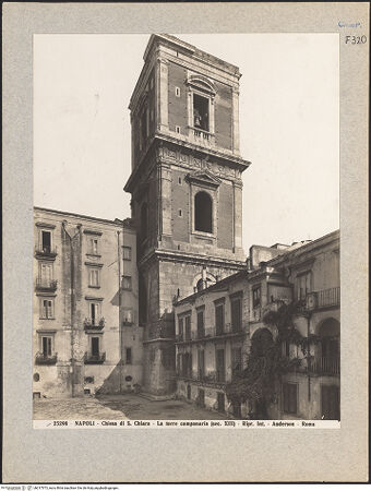 Vorderseite von Alinari [https://www.deutsche-digitale-bibliothek.de/content/lizenzen/rv-ez/] Santa Chiara - Ansicht, bh017973_recto. Foto.