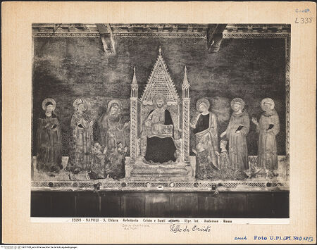 Vorderseite von Alinari [https://www.deutsche-digitale-bibliothek.de/content/lizenzen/rv-ez/] Christus thronend mit Heiligen, Karl von Kalabrien, König Robert 1, Sancia von Mallorca und Johanna 1. von Neapel - Gesamtansicht, bh017988_recto. Foto.