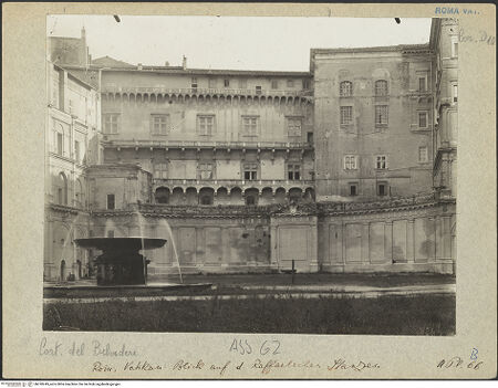 Vorderseite von Bibliotheca Hertziana [https://www.deutsche-digitale-bibliothek.de/content/lizenzen/rv-fz/] Palazzi VaticaniCortile del Belvedere - Südflügel mit der Torre Borgia, dem Appartamento Borgia und den Stanzen Raffaels, bh018249_recto. Foto: Lindner, Paul.