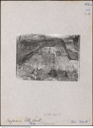 Vorderseite von unbekannt [https://www.deutsche-digitale-bibliothek.de/content/lizenzen/rv-fz/] Darstellungen berühmter Kardinalsvillen im LatiumPalazzo Farnese in Caprarola - Teilansicht, bh018419_recto. Foto: Lamb, Carl.