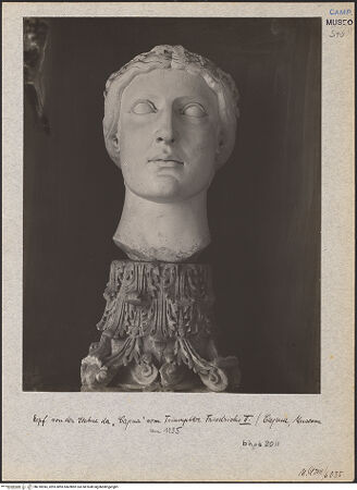 Vorderseite von Bibliotheca Hertziana [https://www.deutsche-digitale-bibliothek.de/content/lizenzen/rv-fz/] Kopf der Capua Fidelis - Frontalansicht, bh018945_recto. Foto.