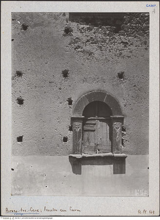 Vorderseite von Bibliotheca Hertziana [https://www.deutsche-digitale-bibliothek.de/content/lizenzen/rv-fz/] Torre di Guardia - Detail: Fenster, bh018977_recto. Foto: Lindner, Paul.