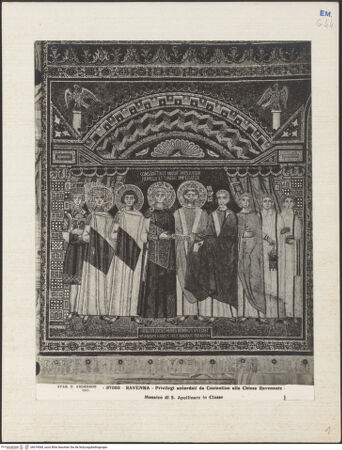 Vorderseite von Alinari [https://www.deutsche-digitale-bibliothek.de/content/lizenzen/rv-ez/] ApsismosaikMosaik der Apsiswand: Kaiser Konstantin IV. Pogonatus übergibt die Privilegien der Kirche von Ravenna an Reparatus, den Boten von Erzbischof Maurus; die Bischöfe Ecclesius, Severus, Ursus und Ursicinus; die Opfergaben von Abel, Melchisedek und Abraham - Kaiser Konstantin IV. Pogonatus übergibt die Privilegien der Kirche von Ravenna an Reparatus, den Boten von Erzbischof Maurus, bh019068_recto. Foto.