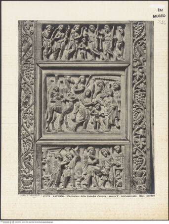 Vorderseite von Alinari [https://www.deutsche-digitale-bibliothek.de/content/lizenzen/rv-ez/] Kathedra des Bischofs MaximianusArmlehne rechts: Josephs blutbesudelter Mantel wird zu Jakob gebracht;  Josephs Brüder tauchen dessen Mantel in das Blut eines Zickleins und Joseph wird in eine Grube geworfen; Joseph wird für zwanzig Stücke Silber verkauft; Joseph auf seinem Weg nach Ägypten und Joseph wird an Potiphar verkauft; Potiphars Frau versucht Joseph zu verführen und Joseph wird gefangengenommen und in das Gefängnis geworfen - Unterer Teil (Joseph wird für zwanzig Stücke Silber verkauft; Joseph auf seinem Weg nach Ägypten und Joseph wird an Potiphar verkauft; Potiphars Frau versucht Joseph zu verführen und Joseph wird gefangengenommen und in das Gefängnis geworfen), bh020995_recto. Foto.