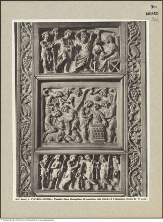 Vorderseite von Alinari [https://www.deutsche-digitale-bibliothek.de/content/lizenzen/rv-ez/] Kathedra des Bischofs MaximianusArmlehne rechts: Josephs blutbesudelter Mantel wird zu Jakob gebracht;  Josephs Brüder tauchen dessen Mantel in das Blut eines Zickleins und Joseph wird in eine Grube geworfen; Joseph wird für zwanzig Stücke Silber verkauft; Joseph auf seinem Weg nach Ägypten und Joseph wird an Potiphar verkauft; Potiphars Frau versucht Joseph zu verführen und Joseph wird gefangengenommen und in das Gefängnis geworfen - Oberer Teil (Josephs blutbesudelter Mantel wird zu Jakob gebracht;  Josephs Brüder tauchen dessen Mantel in das Blut eines Zickleins und Joseph wird in eine Grube geworfen; Joseph wird für zwanzig Stücke Silber verkauft), bh021000_recto. Foto.