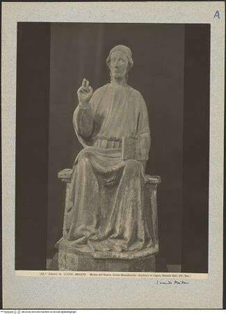 Vorderseite von Alinari [https://www.deutsche-digitale-bibliothek.de/content/lizenzen/rv-ez/] Segnender Christus - Gesamtansicht, bh022046_recto. Foto.