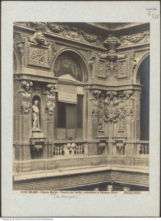 Vorderseite von Alinari [https://www.deutsche-digitale-bibliothek.de/content/lizenzen/rv-ez/] Palazzo Marino - Detail der Dekoration, bh022065_recto. Foto.