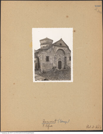 Vorderseite von unbekannt [https://www.deutsche-digitale-bibliothek.de/content/lizenzen/rv-ez/] Santa SofiaSüdwestfassade - Teilansicht von Nordwesten, bh022177_recto. Foto: Körte, Werner.