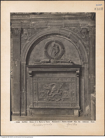 Vorderseite von Alinari [https://www.deutsche-digitale-bibliothek.de/content/lizenzen/rv-ez/] Grabmal des Matteo Ferrillo (gest. 1499) - Gesamtansicht, bh022231_recto. Foto.