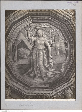 Vorderseite von Alinari [https://www.deutsche-digitale-bibliothek.de/content/lizenzen/rv-ez/] Gewölbedekoration all'anticaJudith mit dem Haupt des Holofernes in Dodekagon zwischen Medaillons mit Szenen des Alten Testaments und Grotesken - Detail des Dodekagon mit Judith und Holofernes, bh022261_recto. Foto.