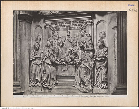 Vorderseite von Alinari [https://www.deutsche-digitale-bibliothek.de/content/lizenzen/rv-ez/] Altare della Purificazione (Grabmal des Biagio Marsicano) - Darbringung des Christuskindes im Tempel, bh024063_recto. Foto.