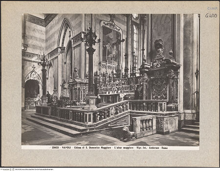 Vorderseite von Alinari [https://www.deutsche-digitale-bibliothek.de/content/lizenzen/rv-ez/] San Domenico Maggiore - Ansicht von rechts, bh024208_recto. Foto.