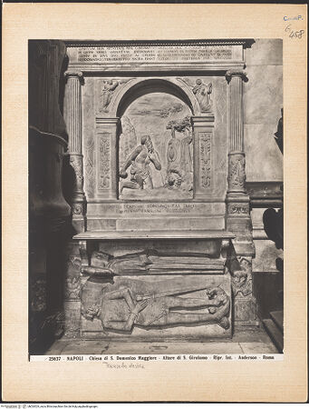 Vorderseite von Alinari [https://www.deutsche-digitale-bibliothek.de/content/lizenzen/rv-ez/] Altar und Grabmal der Familie Donnorso - Gesamtansicht, bh024324_recto. Foto.