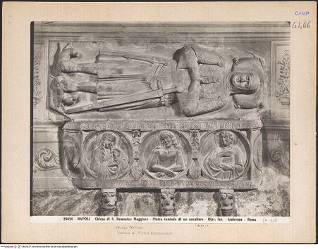 Vorderseite von Alinari [https://www.deutsche-digitale-bibliothek.de/content/lizenzen/rv-ez/] Grabmal des Pietro Brancaccio (gest. 1338) - Gesamtansicht, bh024327_recto. Foto.