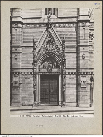 Vorderseite von Alinari [https://www.deutsche-digitale-bibliothek.de/content/lizenzen/rv-ez/] Hauptportal - Gesamtansicht, bh024440_recto. Foto.