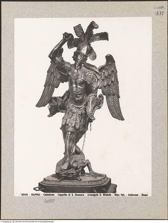 Vorderseite von Alinari [https://www.deutsche-digitale-bibliothek.de/content/lizenzen/rv-ez/] Der Erzengel Michael - Gesamtansicht, bh024464_recto. Foto.