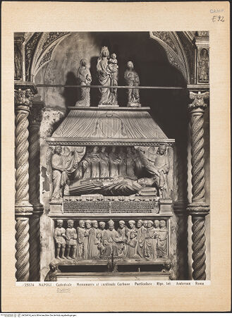 Vorderseite von Alinari [https://www.deutsche-digitale-bibliothek.de/content/lizenzen/rv-ez/] Grabmal des Kardinals Francesco Carbone (gest. 1405) - Detail: Sarkophag, Grabkammer und Stiftergruppe, bh024474_recto. Foto.